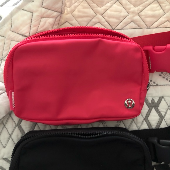 Lululemon Everywhere Belt Bags 1L size- NEW $22 each! - Picture 5 of 5